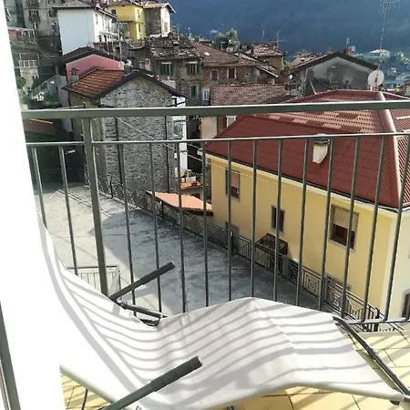 Feriehus Romantic Penthouse On Lake Como